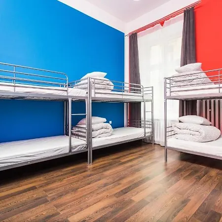 Hostel New One World *